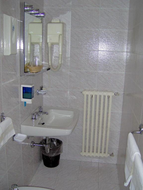 Lago Maggiore Lesa Room photo