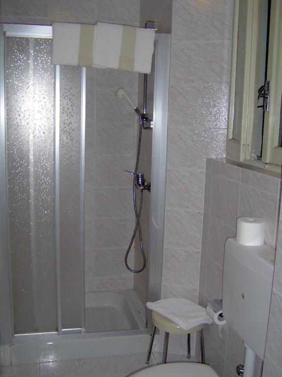 Lago Maggiore Lesa Room photo