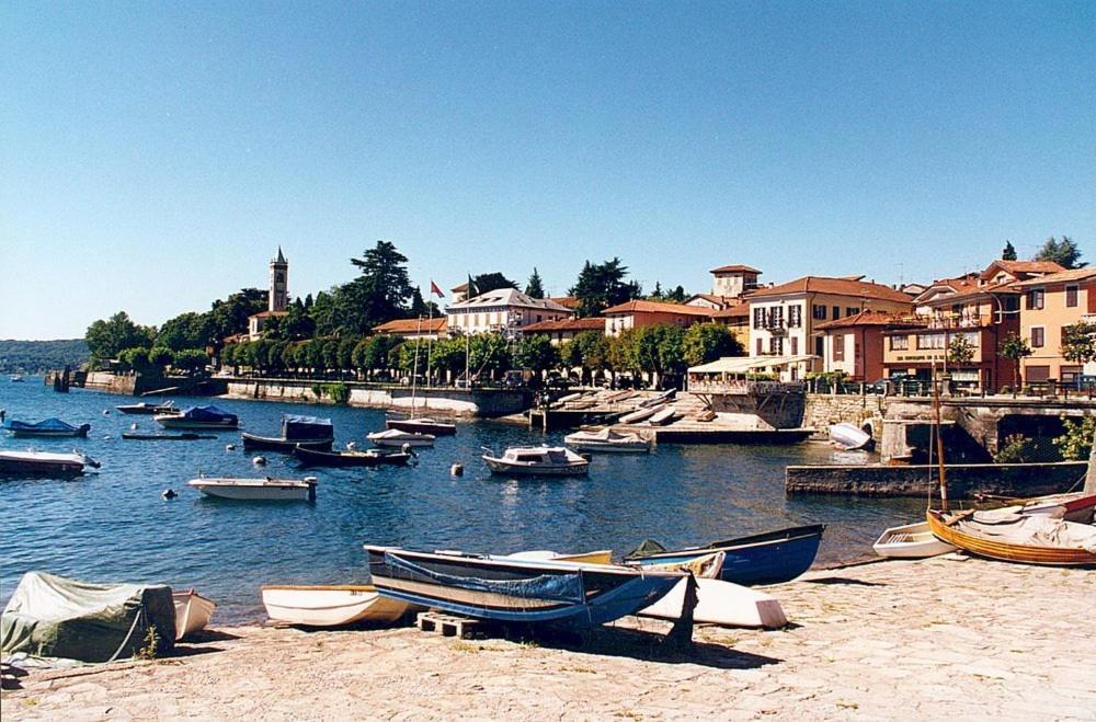 Lago Maggiore Lesa Exterior photo