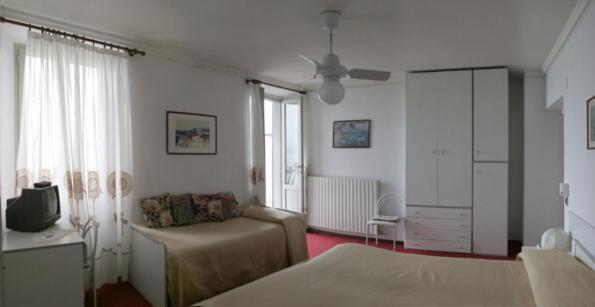 Lago Maggiore Lesa Exterior photo
